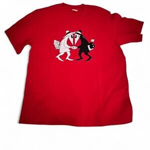 Spy vs Spy red and white cartoon tee #tee #spyvsspy #cartoon